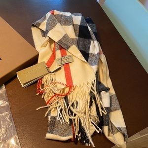 NWT Burberry 100% Cashmere Scarf